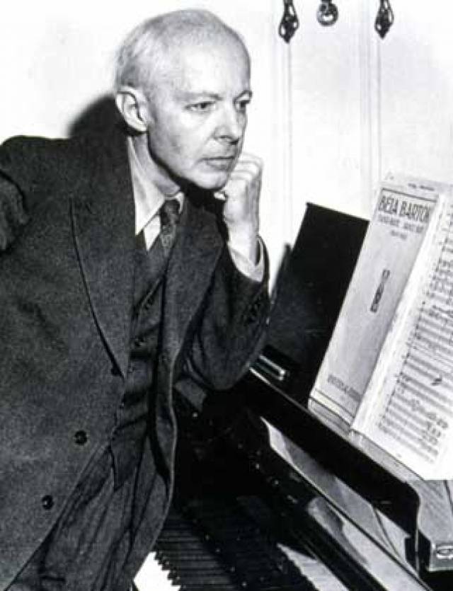 1944 г. С. Кусевицкий дирижирует премьерой "Концерта для оркестра" Бартока в Бостоне